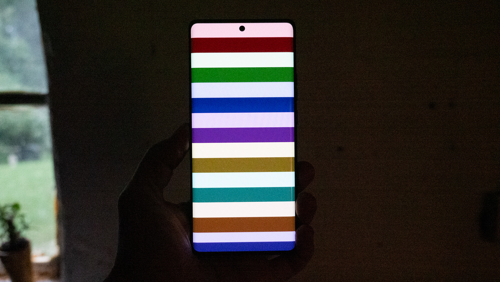 Measuring the flicker rate of each color on the display of the Motorola Edge+ (2023) while using DC dimming/anti-flicker mode